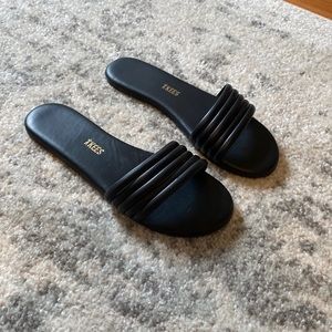 Tkees black sandals. Brand new